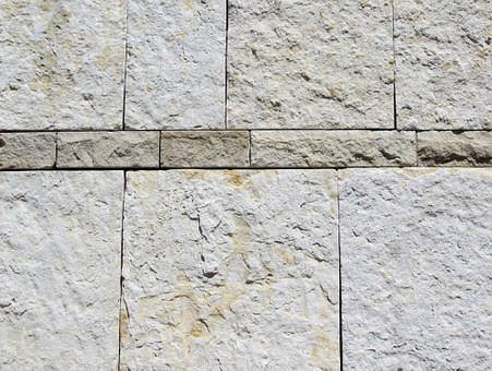The Advantages And Disadvantages Of Limestone Retaining Wall